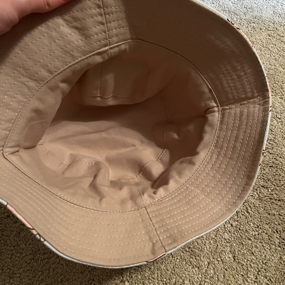 Bucket hat - Picture 2 of 3